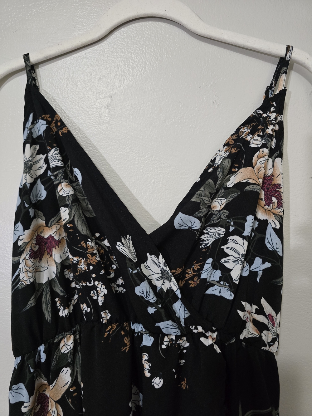 SHEIN Black Floral Hi-Lo Maxi Dress with Spaghetti Straps - Picture 4 of 7